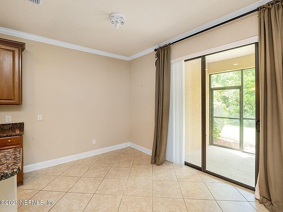 3rd image of 13524 Isla Vista Dr