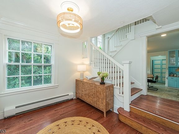 5th image of 12 Melrose Pl