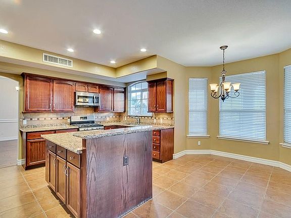 4th image of 6356 La Posta Dr
