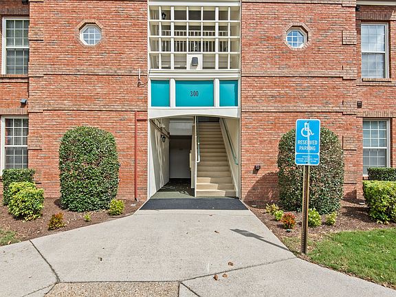 2nd image of 300 Riveranne Ct APT 212