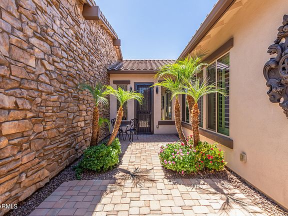 5th image of 2944 E ORIOLE Drive