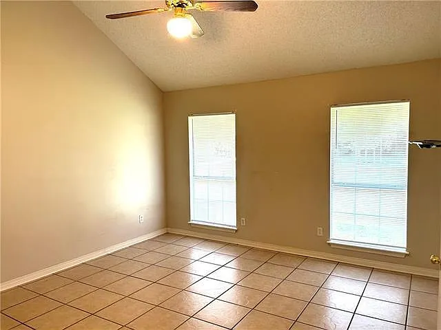 130 S Cherrywood Ln — Photo 10