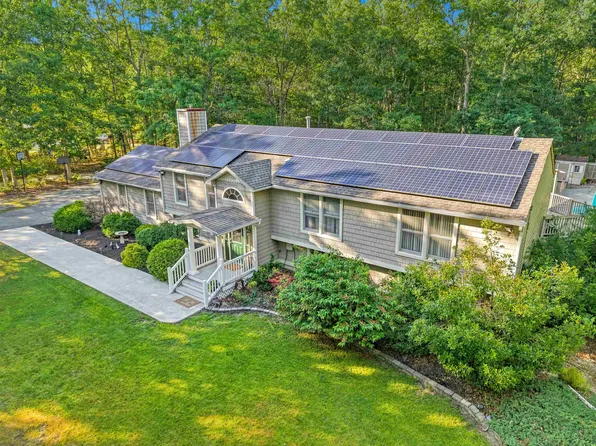 6 Manchester Ct, Egg Harbor Township, NJ 08234