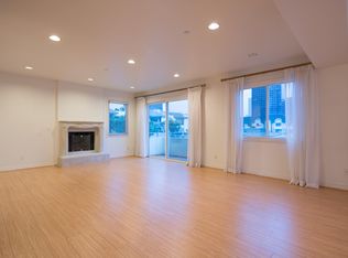 11824 Darlington Ave #PENTHOUSE 3, Los Angeles, CA 90049