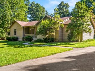 25 Rabbit Hill Dr, Crossville, TN 38571