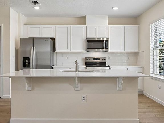 5th image of 16588 Barbours Creek Way #3/25