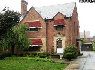 2555 Fenwick Rd, University Heights, OH 44118