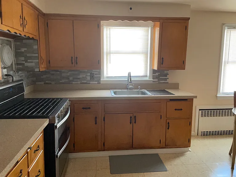429 Burton Ave #B — Photo 44