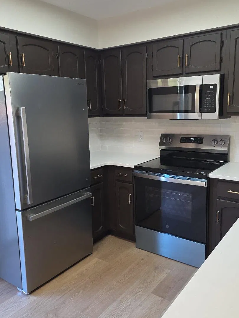 185 Parkview Drive - 9 — Photo 2