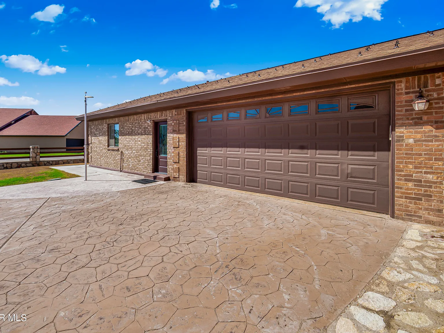 4 bed, 4.5 bath, 3392 sqft, $4,750 — Photo 2