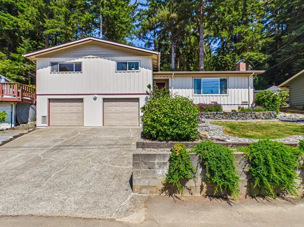 1752 Charles Ave, Arcata, CA 95521