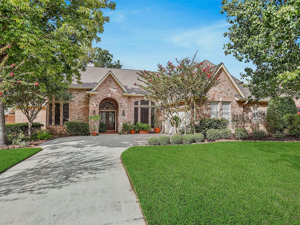 1st image of 37 Edgewood Dr