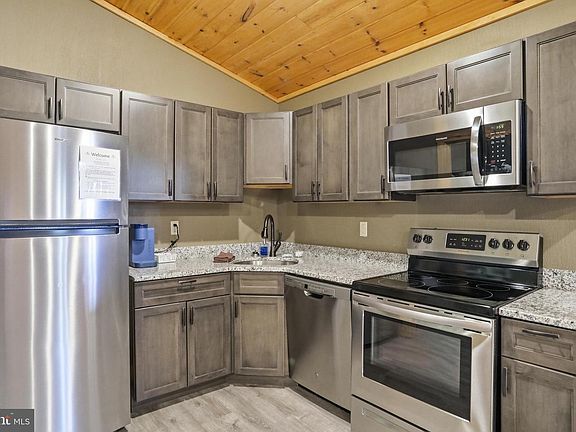4th image of 71 Grandview Blvd