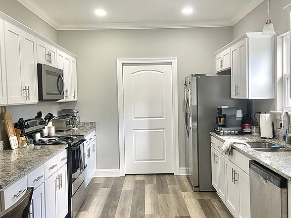 3rd image of 64342 McCarthy Ln