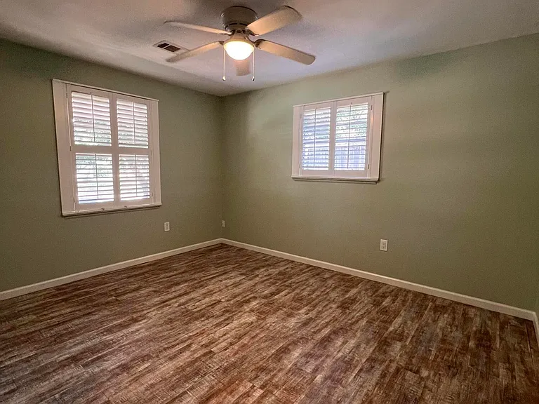 802 Augustine Dr — Photo 14