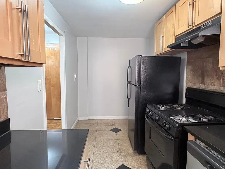 36 Duncan Ave #3KE — Photo 2