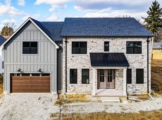 1972 Ridgeview Rd, Upper Arlington, OH 43221