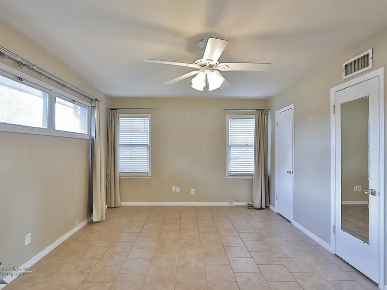 1618 Sylvan Dr — Photo 8