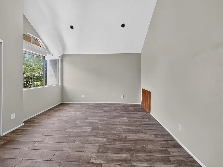 9540 Sepulveda Blvd #11 — Photo 10