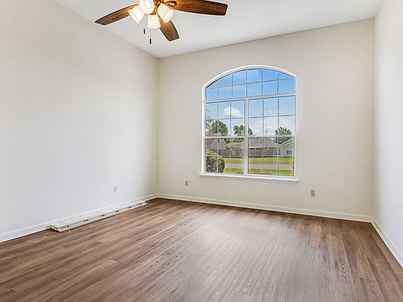 4th image of 2931 Stonewater Dr