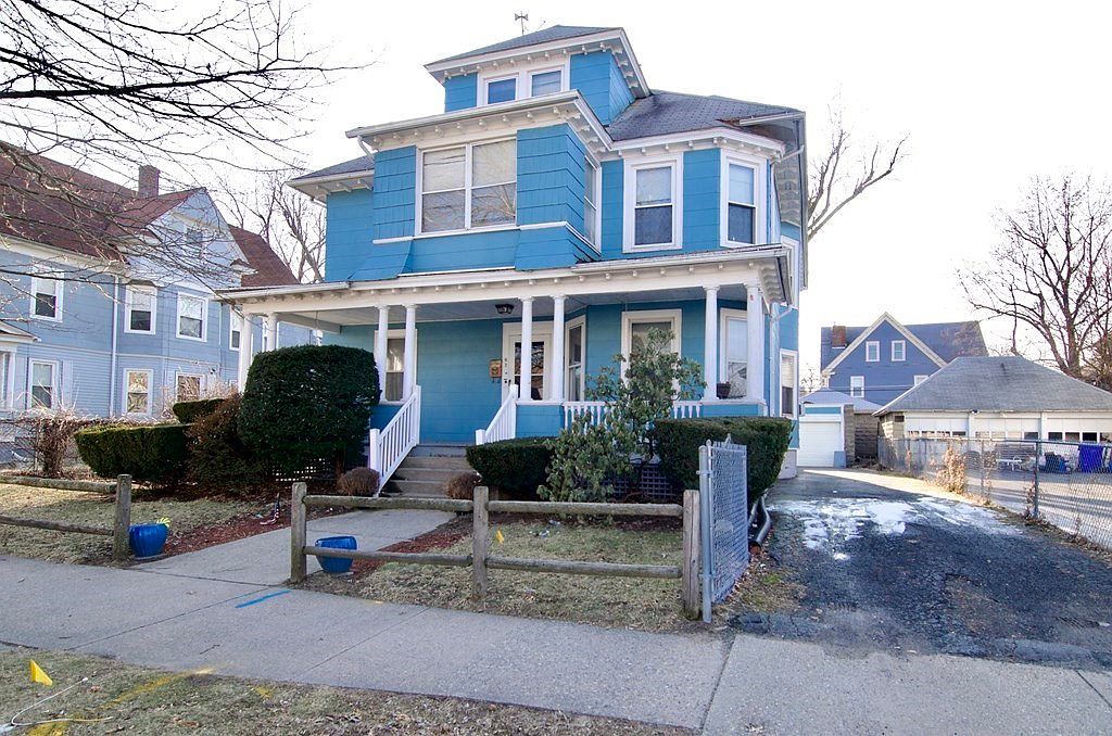 62 Massachusetts Ave, Springfield, MA 01109 Zillow