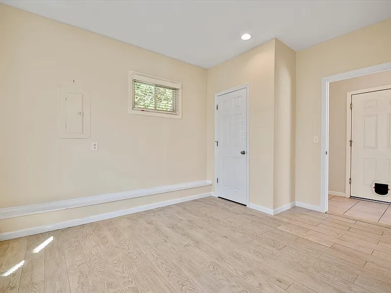 25 Gardners Ln — Photo 13