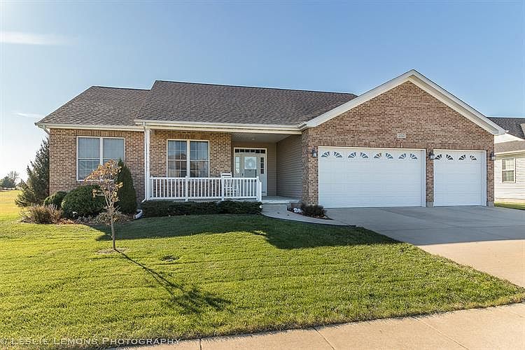 1st image of 232 Saint Andrews Dr