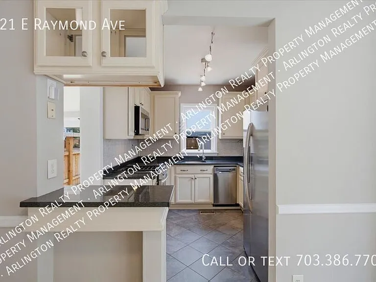 121 E Raymond Ave — Photo 22