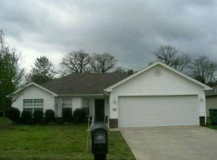 812 E Olrich St, Rogers, AR 72756