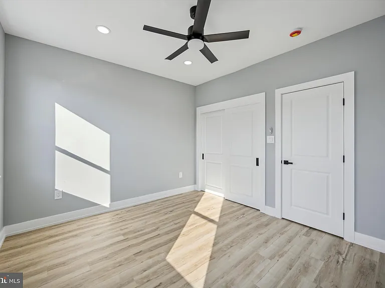 451 Fitzgerald St — Photo 15