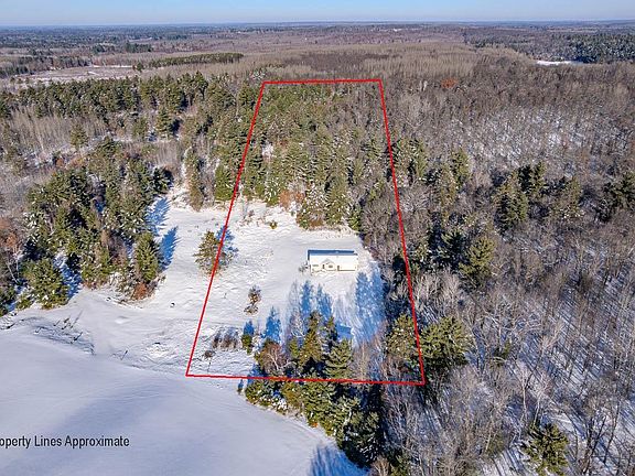 5th image of W4490 Henrich Road