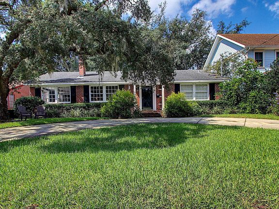 3rd image of 1656 Woodmere Dr