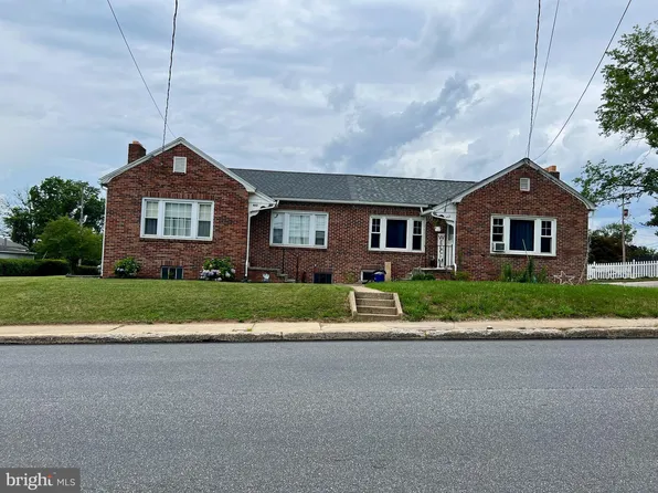 462 S Pleasant Ave, Dallastown, PA 17313