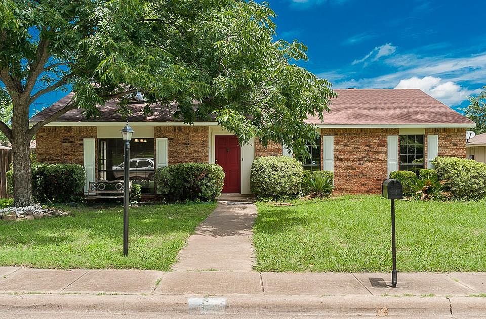 1st image of 659 Priscilla Ln