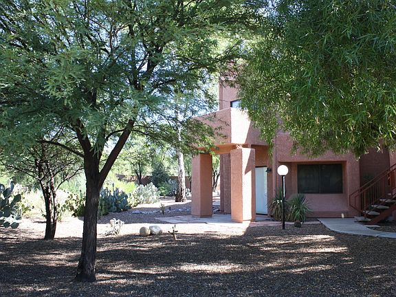 3rd image of 5051 N Sabino Canyon Rd