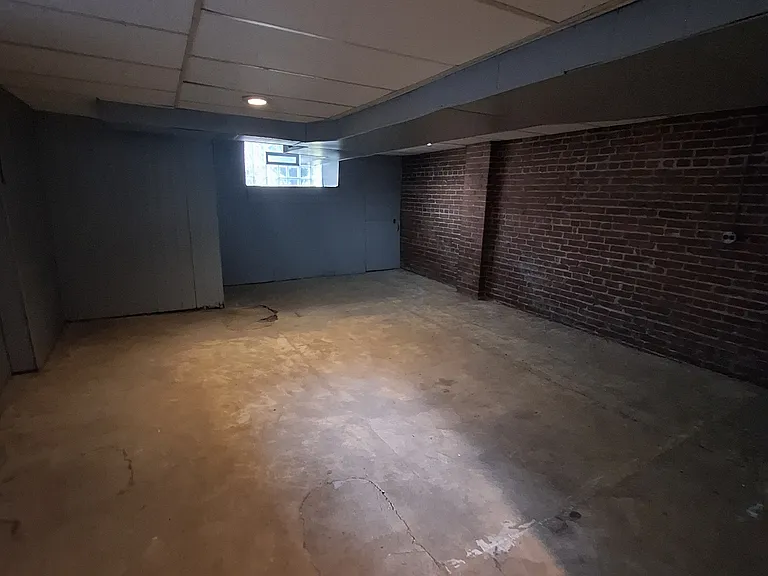 824 Ramsey St — Photo 18