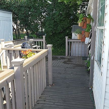 Side deck-room for BBQ/table