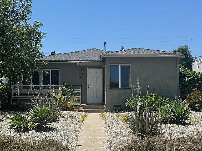 1529 S Monterey St — Photo 2