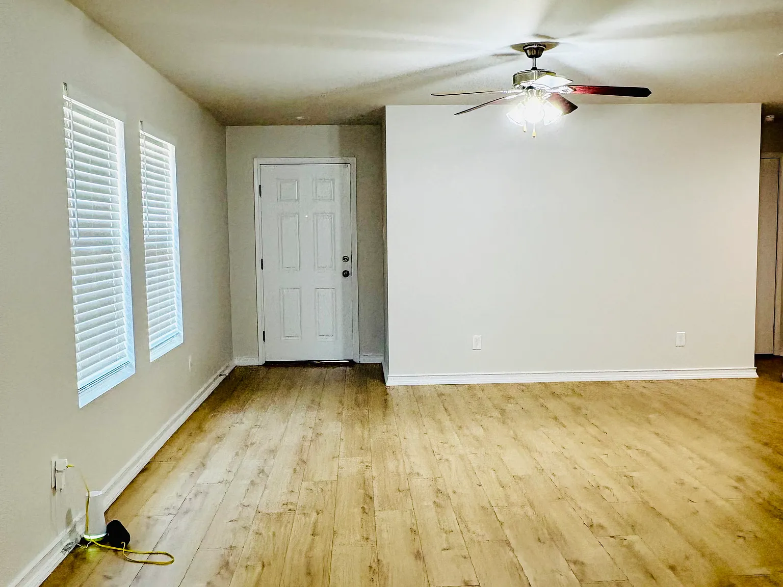 3 bed, 1537 sqft, $2,100 — Photo 3
