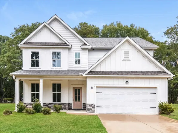 332 Covington St, Loganville, GA 30052