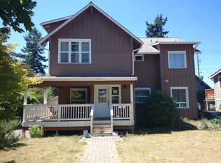 8439 32nd Ave SW, Seattle, WA 98126