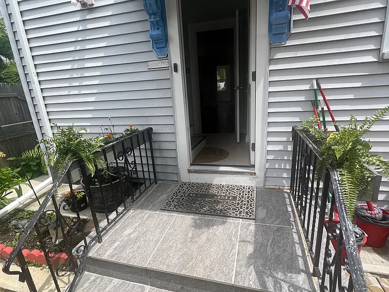 52 Essex St #1 — Photo 18