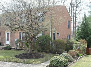 6401 Blarney Stone Ct, Springfield, VA 22152