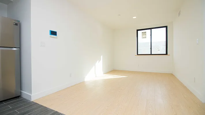 Rented by Oxford Property Group | media 32