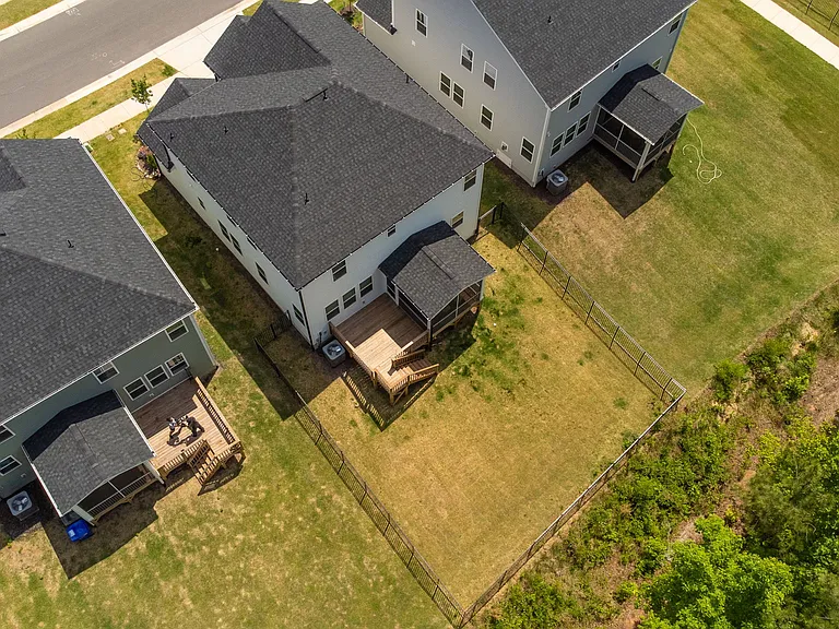 1537 Underbrush Dr — Photo 45