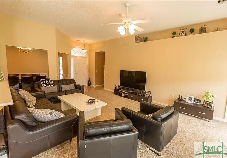 258 Lancaster Way — Photo 6