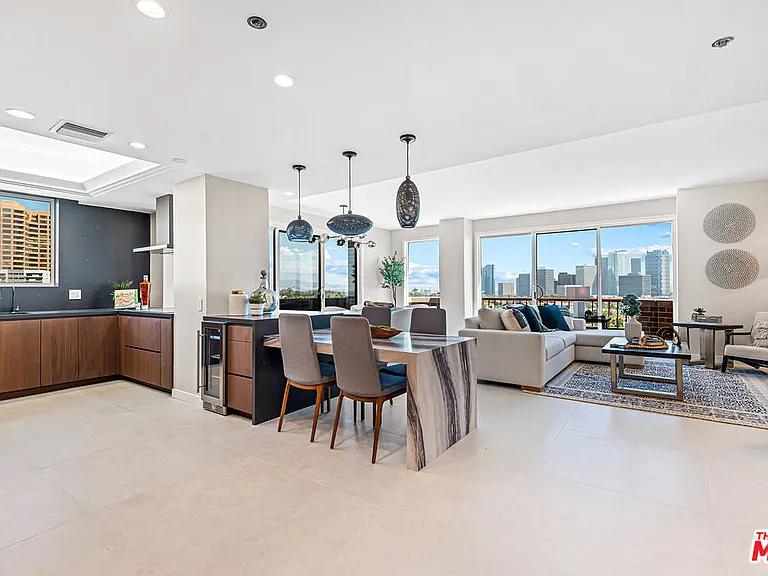 10550 Wilshire Blvd #1204 — Photo 8