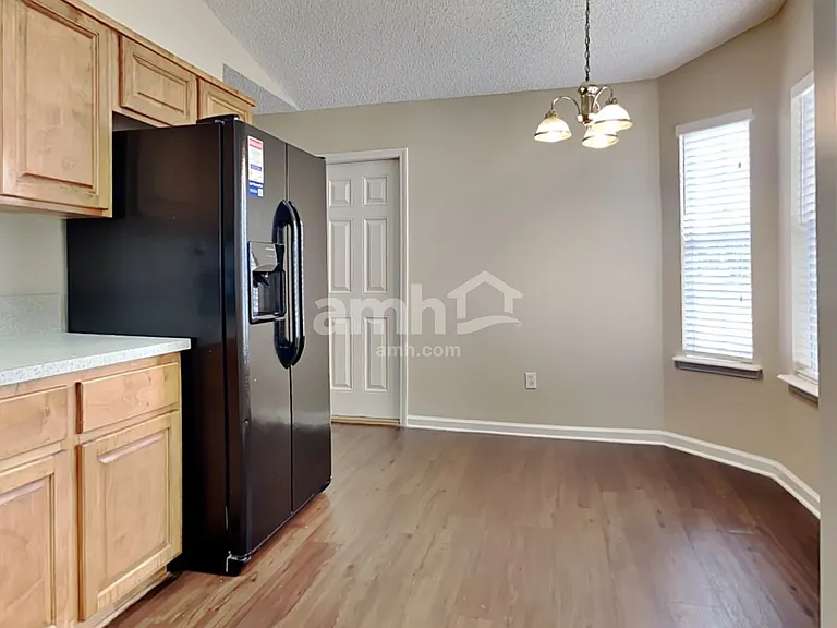1215 Summer Springs Dr — Photo 3