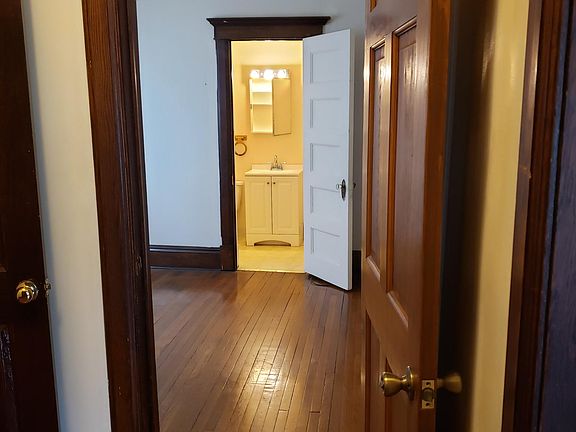 3rd image of 1011 Lafayette Ave APT 1