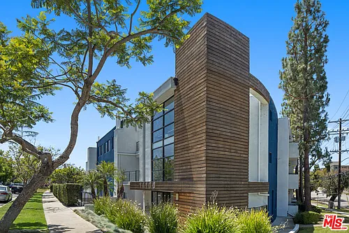 16100 W Sunset Blvd #106 Photo 1